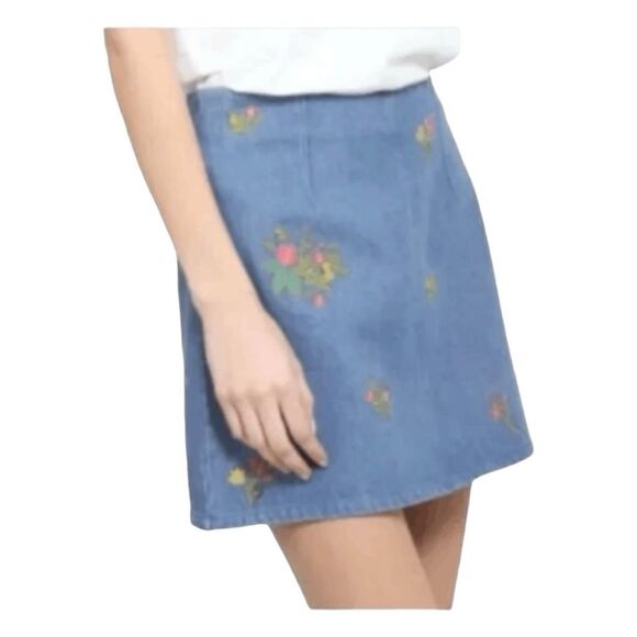 Very J Floral Embroidered Jean Skirt Blue Denim Mini Light Wash Hi-Rise L - Picture 1 of 6